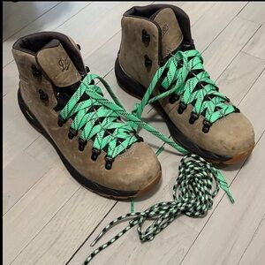 Danner 600 EVO Hiker Boots in Tin Gray and Island Green - size 8.5